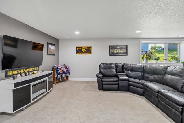 1060 Aaron Court, Adel, IA 50003
