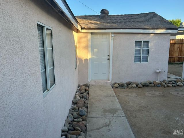 618 Charlana Drive, Bakersfield, CA 93308