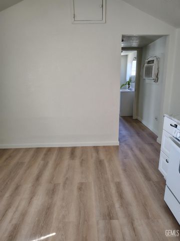 618 Charlana Drive, Bakersfield, CA 93308