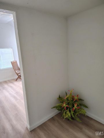 618 Charlana Drive, Bakersfield, CA 93308