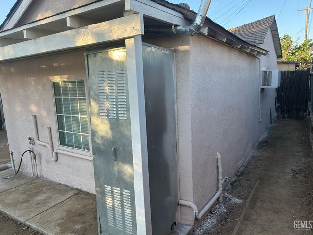 618 Charlana Drive, Bakersfield, CA 93308