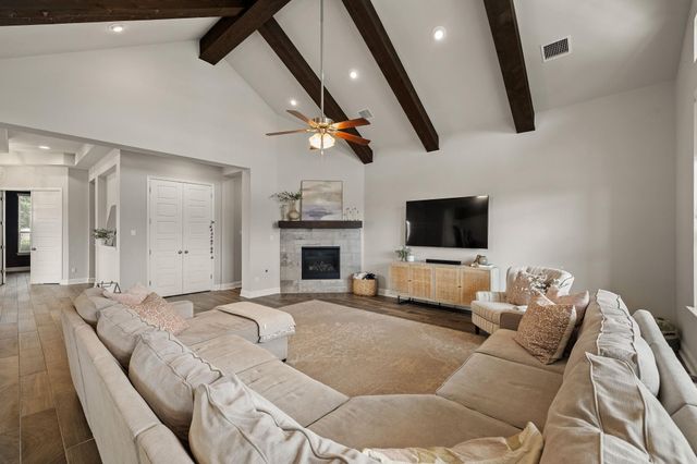 300 Blue Agave LN, Georgetown, TX 78626