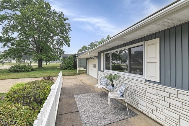 13366 Richards Drive, Strongsville, OH 44149
