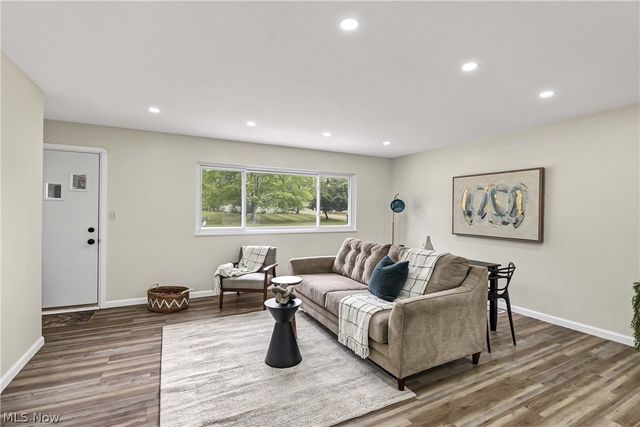 13366 Richards Drive, Strongsville, OH 44149