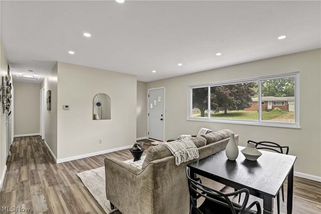 13366 Richards Drive, Strongsville, OH 44149