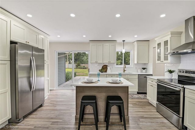 13366 Richards Drive, Strongsville, OH 44149