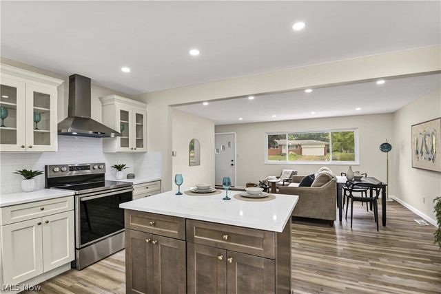 13366 Richards Drive, Strongsville, OH 44149