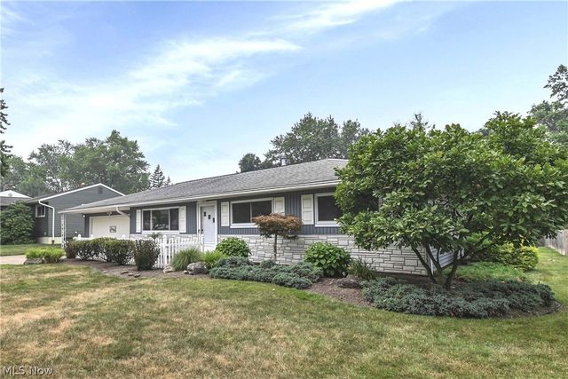13366 Richards Drive, Strongsville, OH 44149