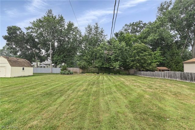 13366 Richards Drive, Strongsville, OH 44149