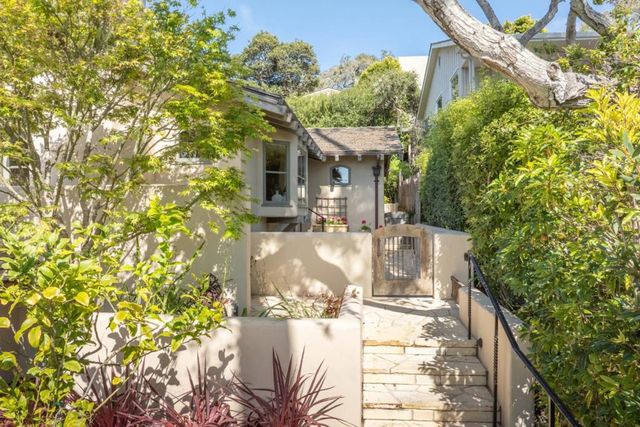 3SE of 4th Avenue, Carmel, CA 93921