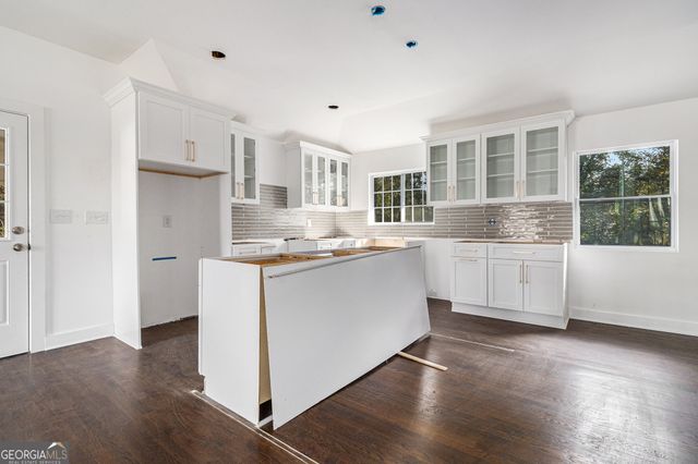 266 Colewood Way, Sandy Springs, GA 30328