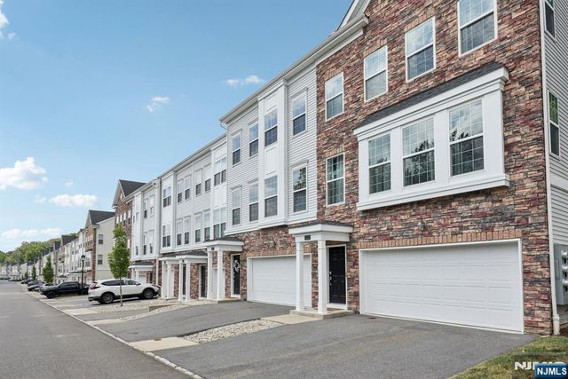 1310 Parkview Lane, Rockaway Township, NJ 07866