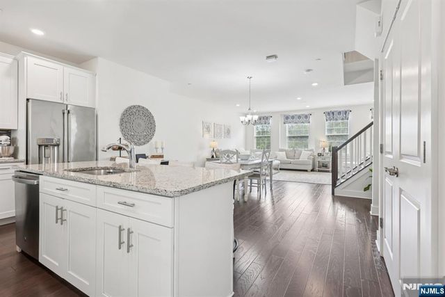 1310 Parkview Lane, Rockaway Township, NJ 07866