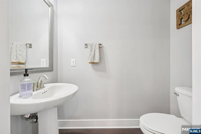 1310 Parkview Lane, Rockaway Township, NJ 07866