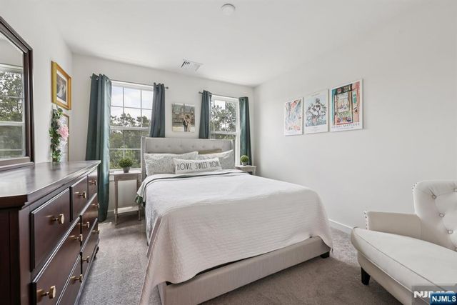 1310 Parkview Lane, Rockaway Township, NJ 07866