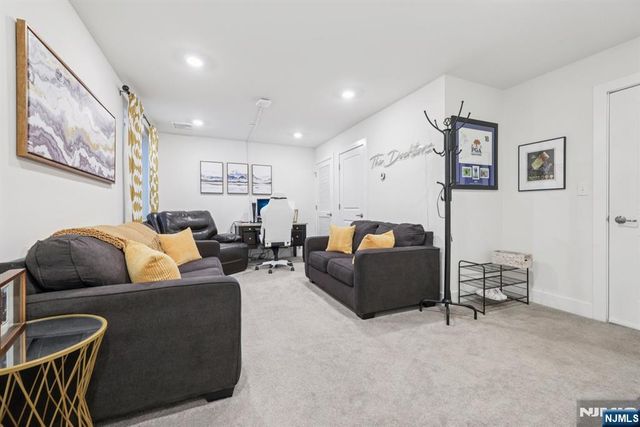 1310 Parkview Lane, Rockaway Township, NJ 07866