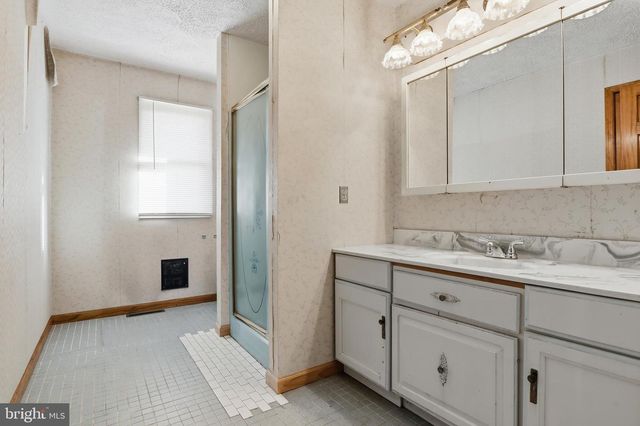 1330 GOODYEAR RD, Gardners, PA 17324