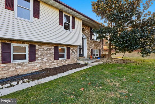 1330 GOODYEAR RD, Gardners, PA 17324