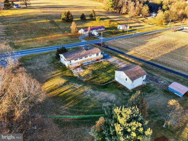 1330 GOODYEAR RD, Gardners, PA 17324