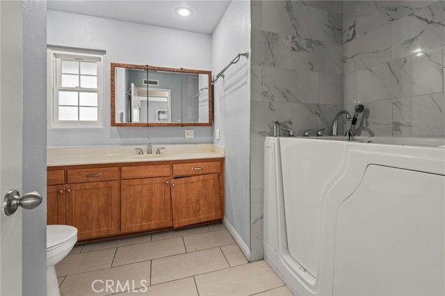 2750 E Diana Avenue, Anaheim, CA 92806