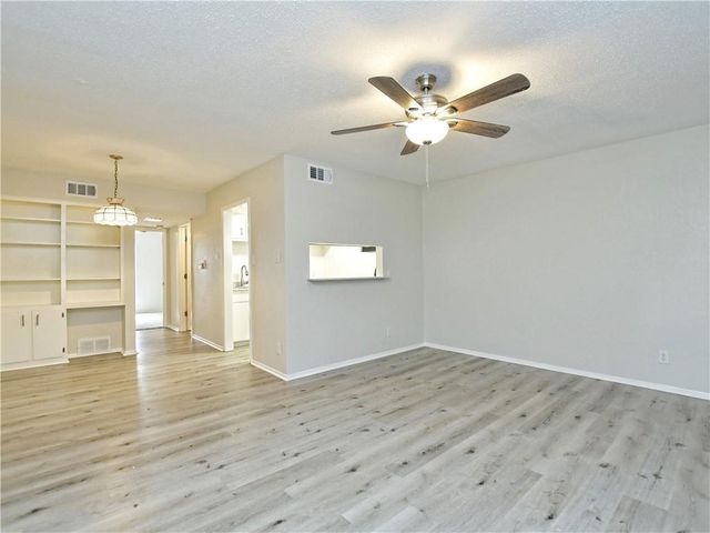 2425 Ashdale DR 53, Austin, TX 78757