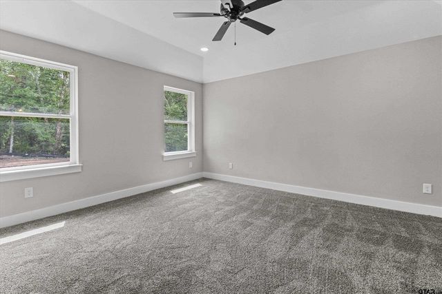 16134 Crossing Circle, Lindale, TX 75771