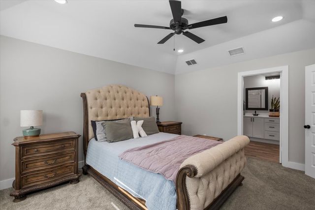 16134 Crossing Circle, Lindale, TX 75771