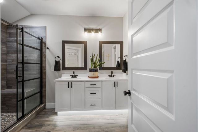 16134 Crossing Circle, Lindale, TX 75771