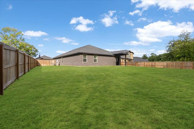 16134 Crossing Circle, Lindale, TX 75771