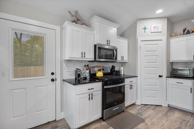 16134 Crossing Circle, Lindale, TX 75771