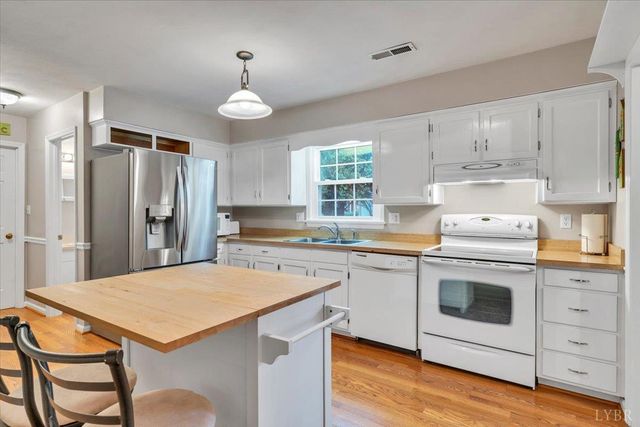 419 Rebecca Lane, Salem, VA 24153