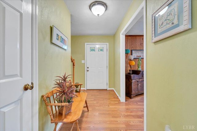 419 Rebecca Lane, Salem, VA 24153