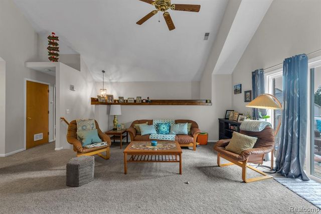 310 Marigold Circle, Westland, MI 48185