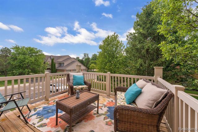 310 Marigold Circle, Westland, MI 48185
