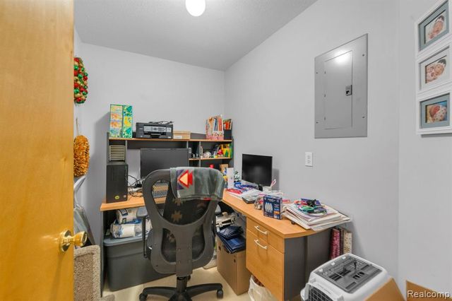 310 Marigold Circle, Westland, MI 48185