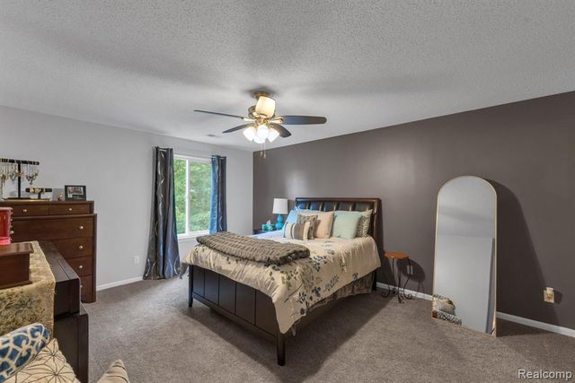 310 Marigold Circle, Westland, MI 48185