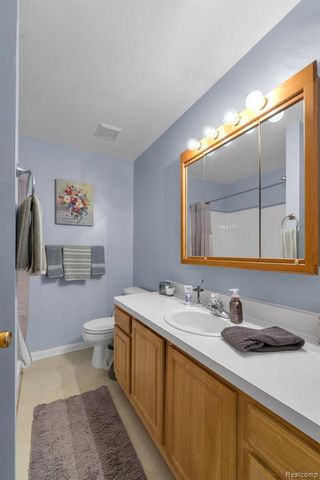 310 Marigold Circle, Westland, MI 48185
