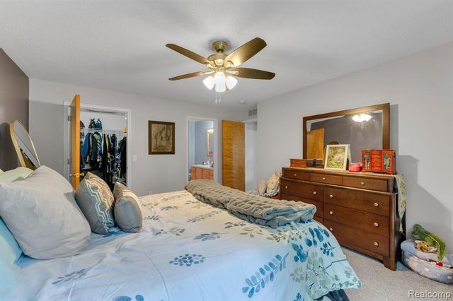 310 Marigold Circle, Westland, MI 48185