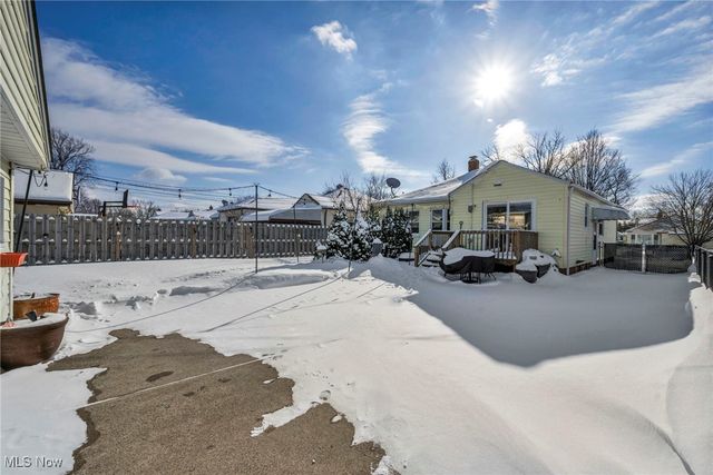 395 E 309th Street, Willowick, OH 44095