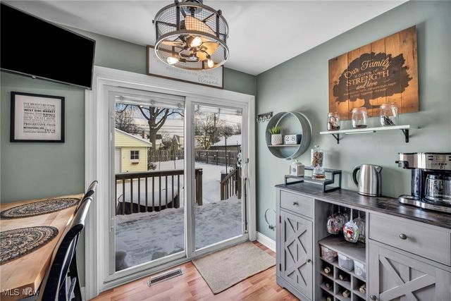 395 E 309th Street, Willowick, OH 44095