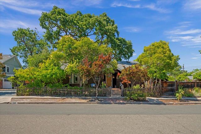 1908 Dora Avenue, Walnut Creek, CA 94596