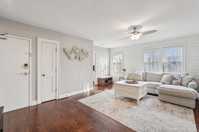 1081 Northwest Boulevard, 2, Columbus, OH 43212