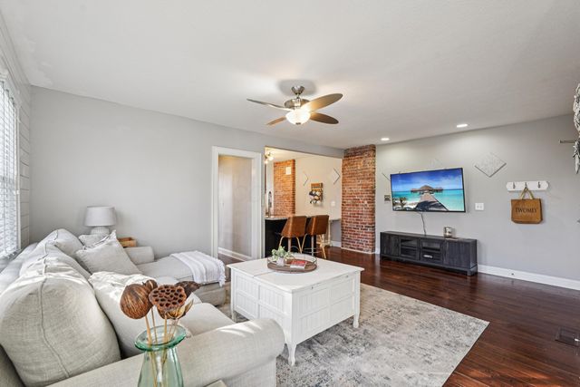 1081 Northwest Boulevard, 2, Columbus, OH 43212