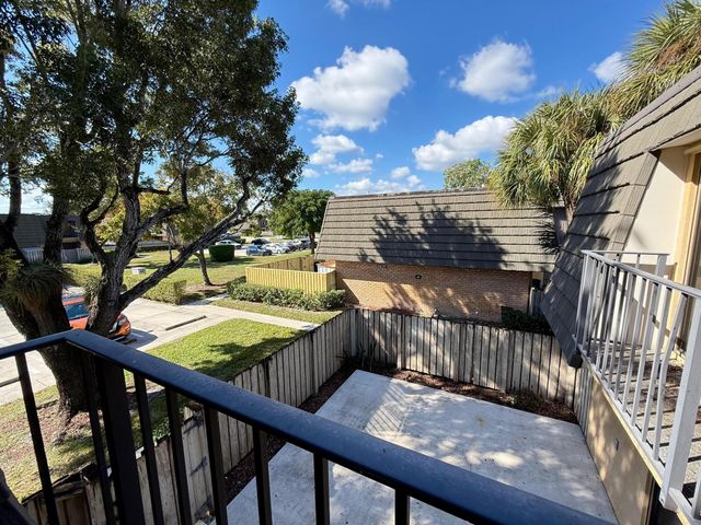 810 8th Way, West Palm Beach, FL 33407