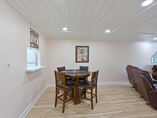 3563 LAKE BAYSHORE DRIVE J206, Bradenton, FL 34205