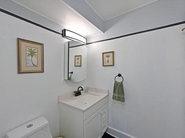 3563 LAKE BAYSHORE DRIVE J206, Bradenton, FL 34205