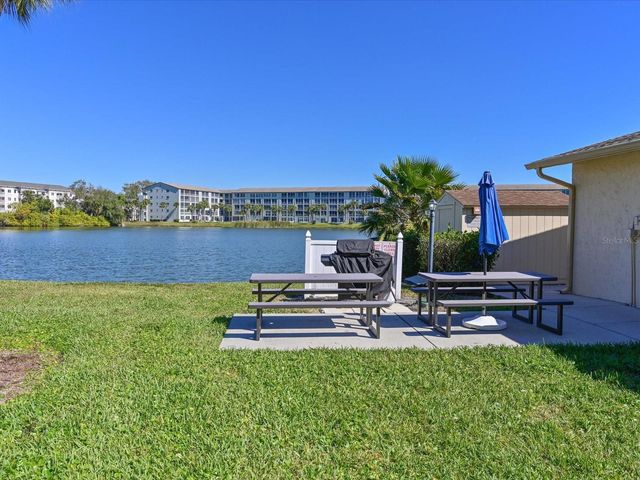3563 LAKE BAYSHORE DRIVE J206, Bradenton, FL 34205