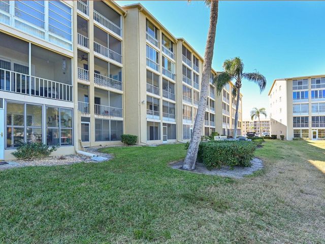 3563 LAKE BAYSHORE DRIVE J206, Bradenton, FL 34205