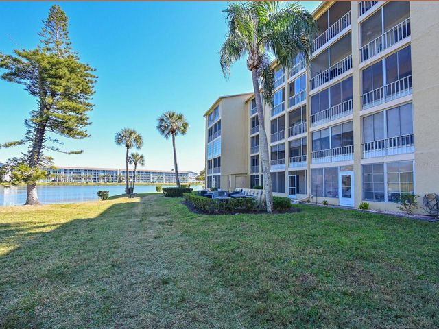 3563 LAKE BAYSHORE DRIVE J206, Bradenton, FL 34205