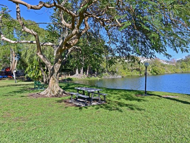 3563 LAKE BAYSHORE DRIVE J206, Bradenton, FL 34205